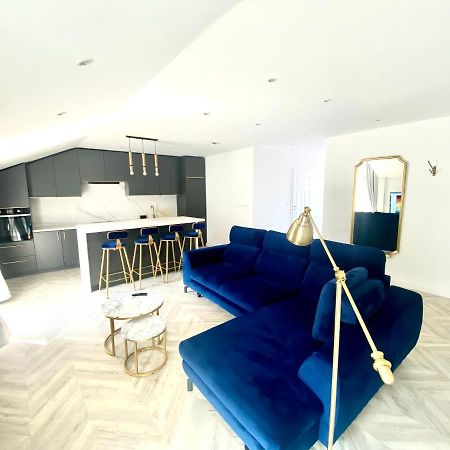 Apartament Sanok-Z Widokiem Na Rynek I Tarasem Buitenkant foto