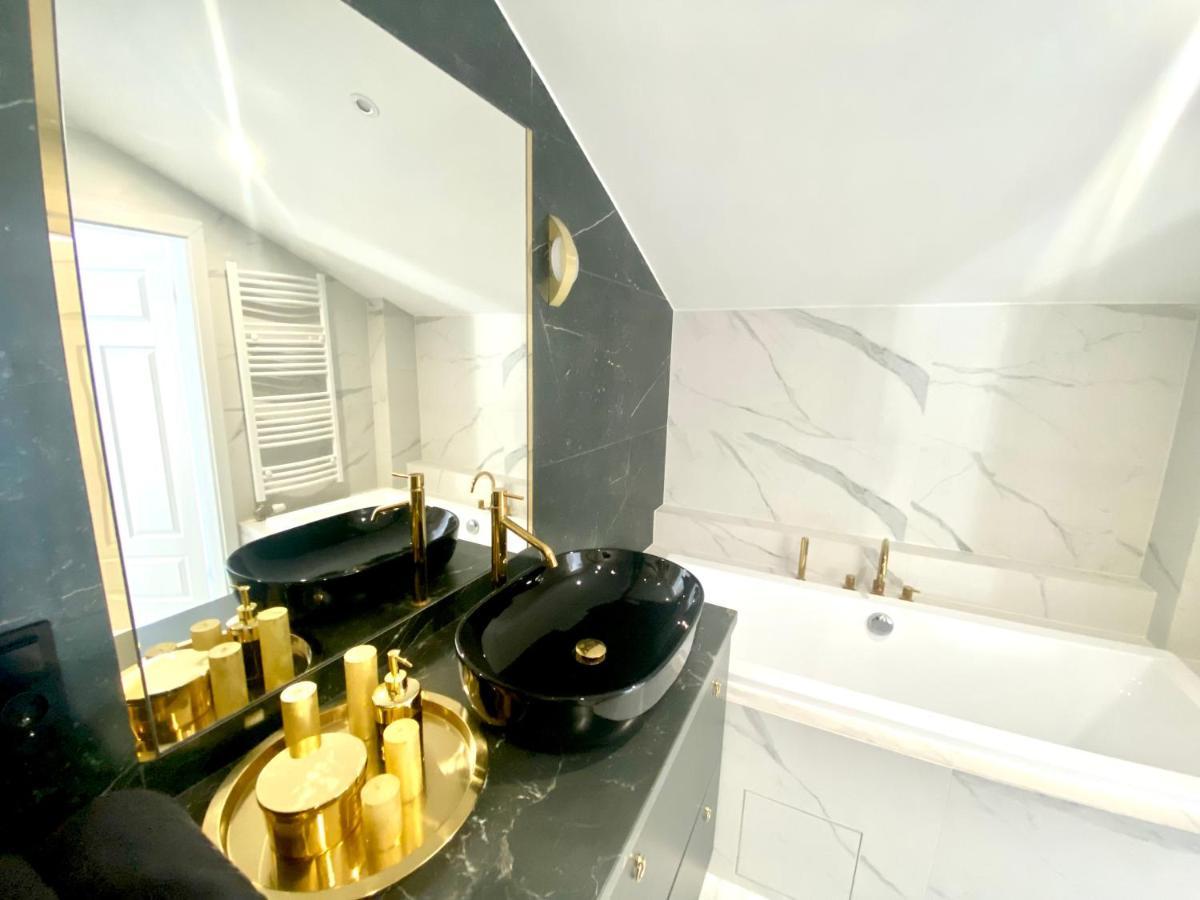 Apartament Sanok-Z Widokiem Na Rynek I Tarasem Buitenkant foto