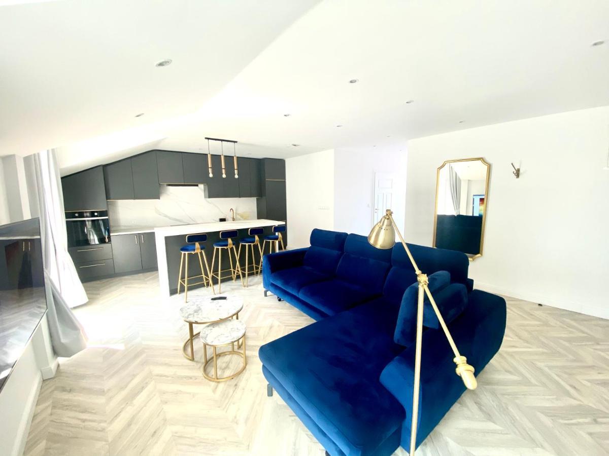 Apartament Sanok-Z Widokiem Na Rynek I Tarasem Buitenkant foto